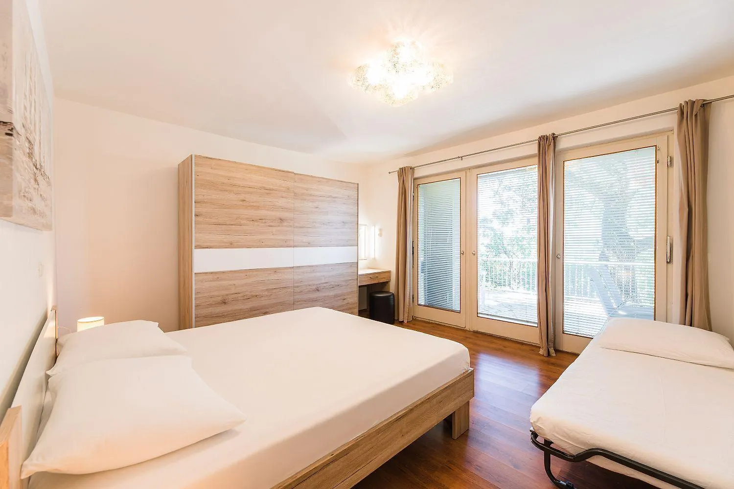 Charmantes Apartment Nur 200 Meter Zum Strand Mit Meerblick, Liegen, Grillbereich Selce