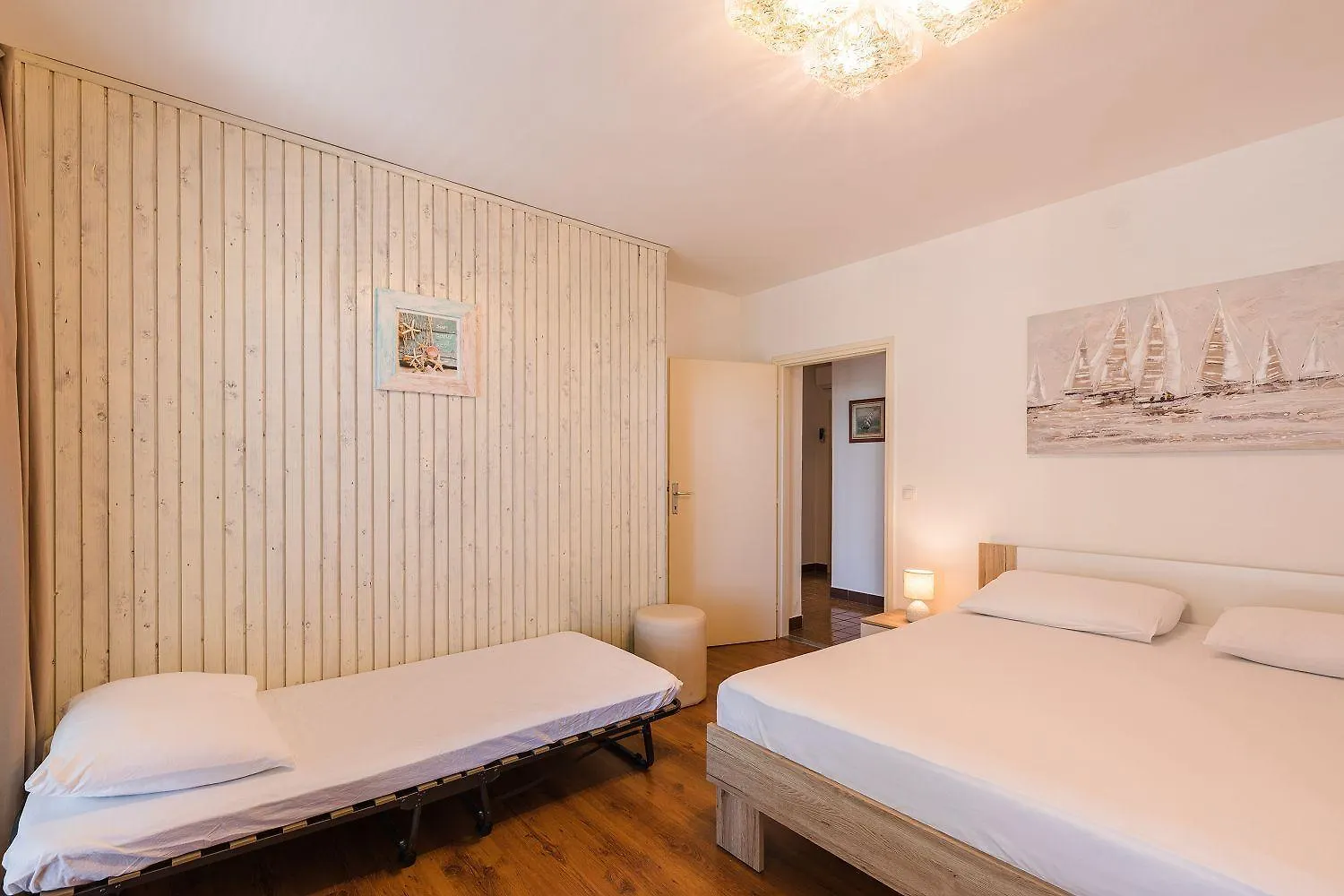 Charmantes Apartment Nur 200 Meter Zum Strand Mit Meerblick, Liegen, Grillbereich Selce