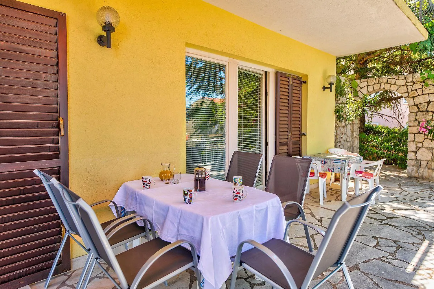 Charmantes Apartment Nur 200 Meter Zum Strand Mit Meerblick, Liegen, Grillbereich Selce