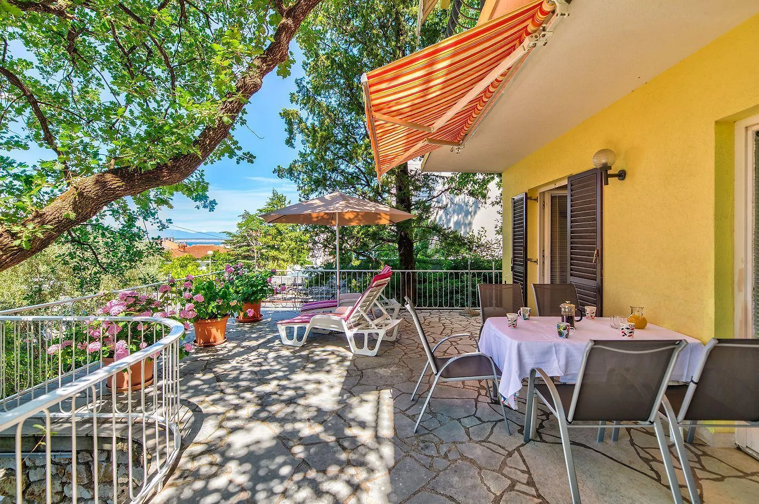 Charmantes Apartment Nur 200 Meter Zum Strand Mit Meerblick, Liegen, Grillbereich Selce 0*,