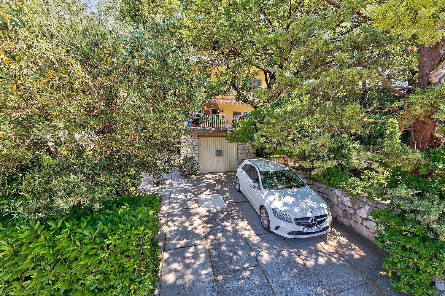 Charmantes Apartment Nur 200 Meter Zum Strand Mit Meerblick, Liegen, Grillbereich Selce